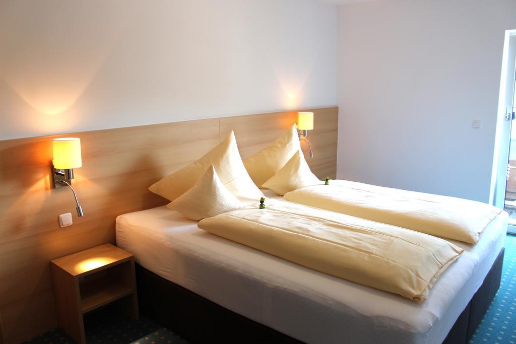 Hotel-Pension Falkensteiner Sankt Gilgen Szoba fotó